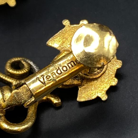 RARE Vtg VENDOME Cruet Earrings Victorian-Style Gold Tone Faux Pearl Dangle Drop - Picture 8 of 8